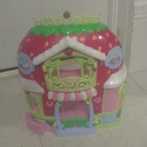 Strawberry shortcake house